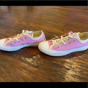 Barely worn pink Converse with cute flower pattern size 7
